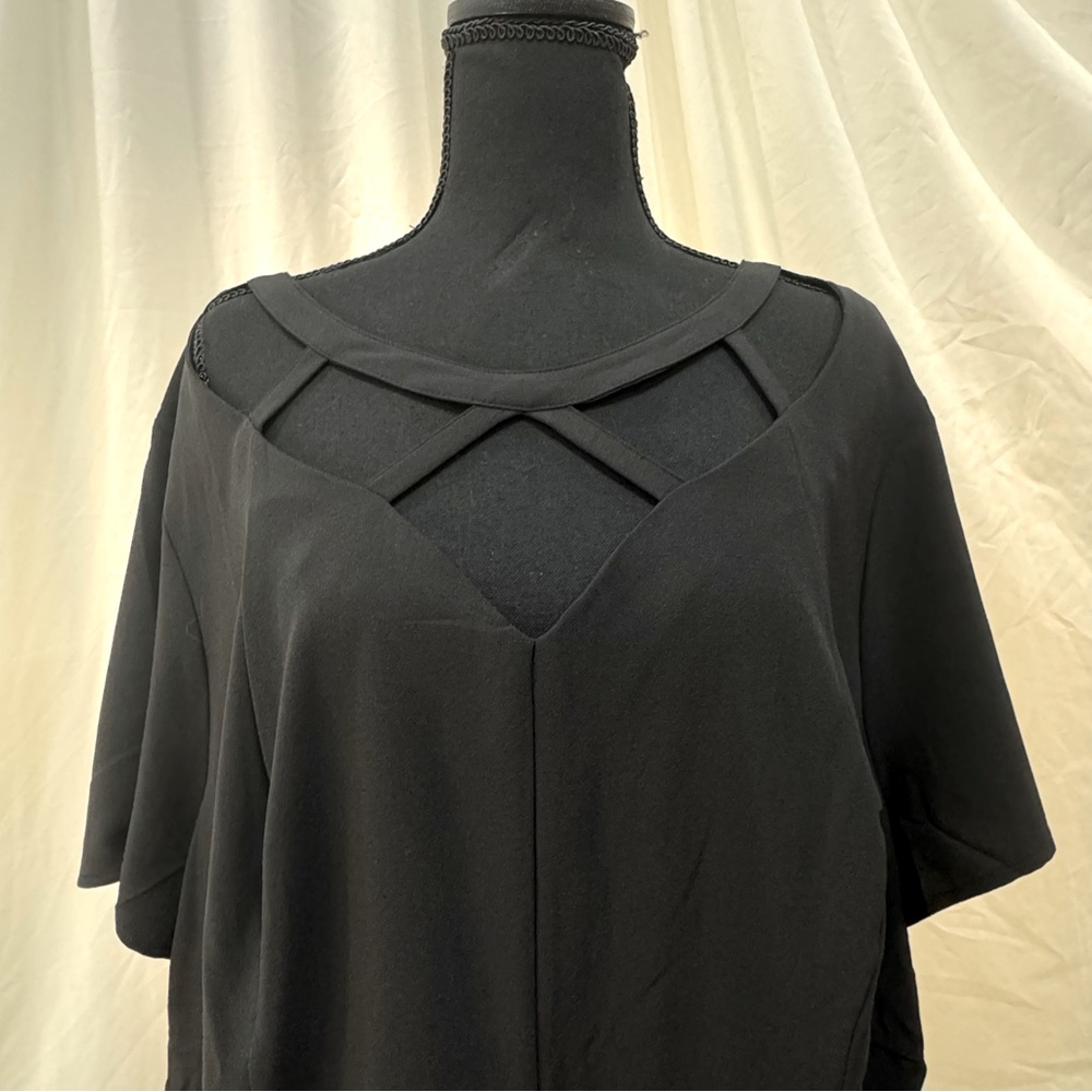 TORRID NWT Strapped Cage Neck Top